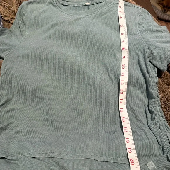 Lululemon-Women's Light Blue Casual Top - Picture 5 of 9